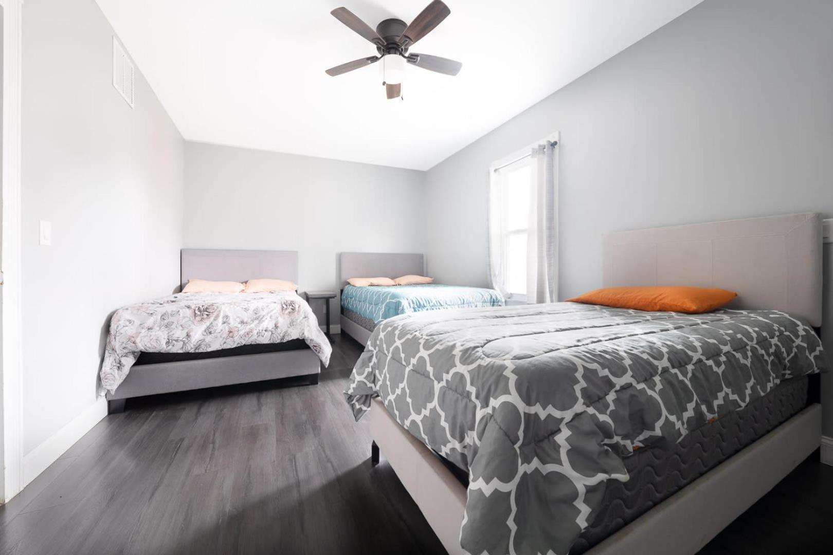 Comfy 4Br, 1 Bath Near The Falls & Casino Niagara Falls Exterior photo