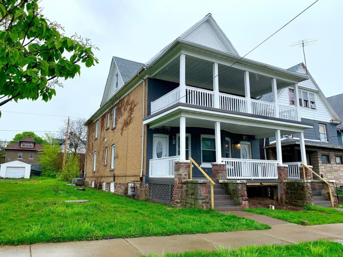 Comfy 4Br, 1 Bath Near The Falls & Casino Niagara Falls Exterior photo